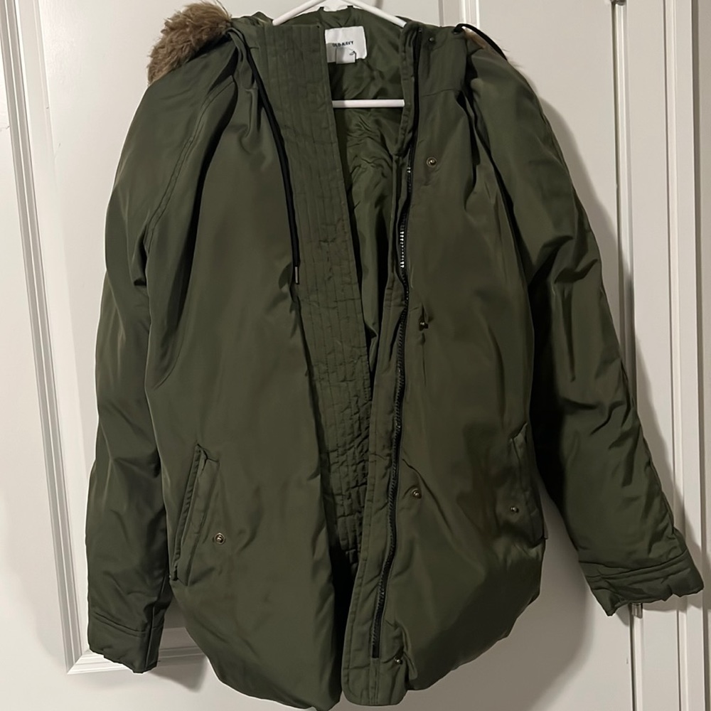 Old navy women’s hunter green puff jacket